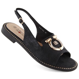 Kényelmes szandál díszítéssel S.Barski W OLI256A, fekete Kényelmes szandál díszítéssel S.Barski W OLI256A, fekete