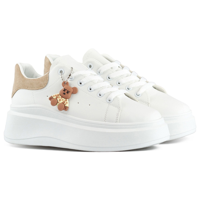 Fehér sportcipő vastag talppal és bézs macival