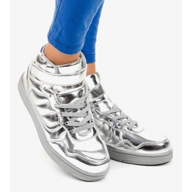 Rózsaszín női alacsony sarkú szandál boka rögzítéssel