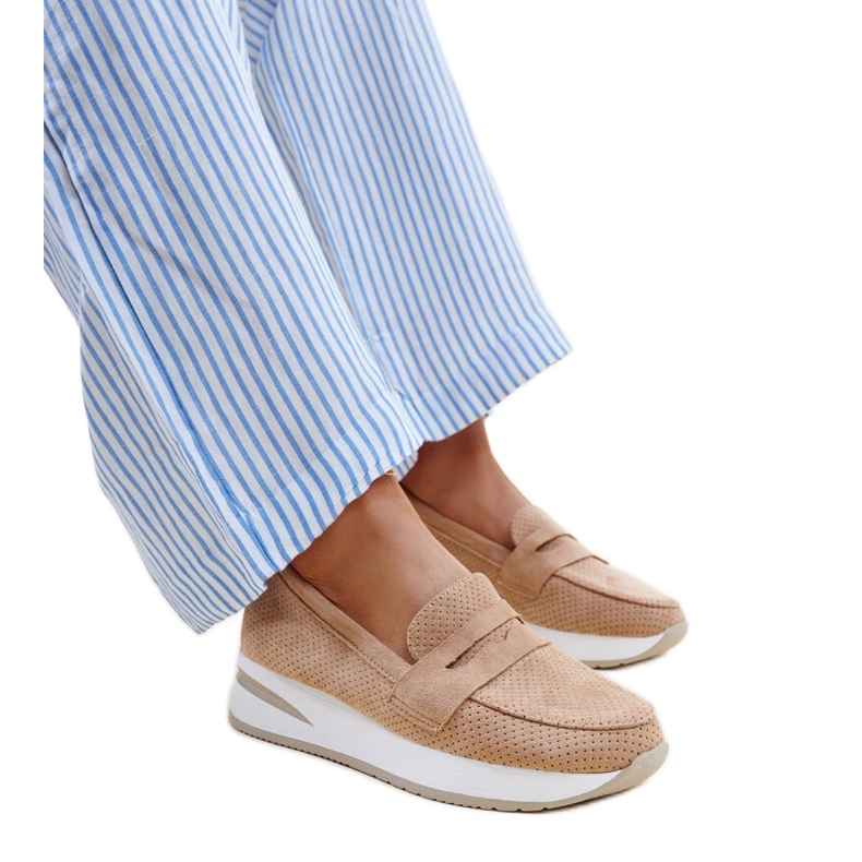 Barna perforált Muna cipő