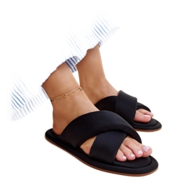 Rand fekete papucsát Rand fekete papucsát