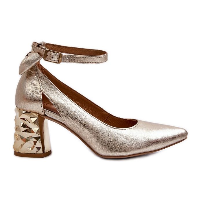 Bőr pumpák masnival Maciejka 05059-25 arany aranysárga