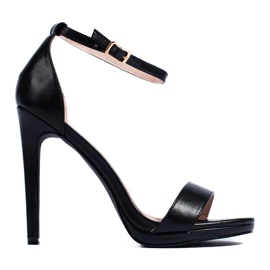 Fekete magassarkú szandál Fekete magassarkú szandál