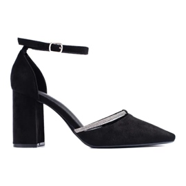 Fekete velúr magas sarkú pumpák
