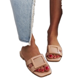 Bézs színű papucs Wilia bőrbetéttel Bézs színű papucs Wilia bőrbetéttel