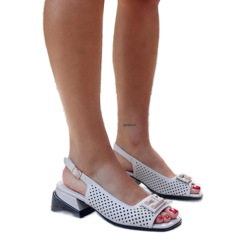 Áttört szandál egy hatalmas Sajida blokkon szürke