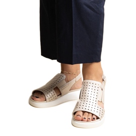 Imgne arany szandál áttört felsőrésszel aranysárga