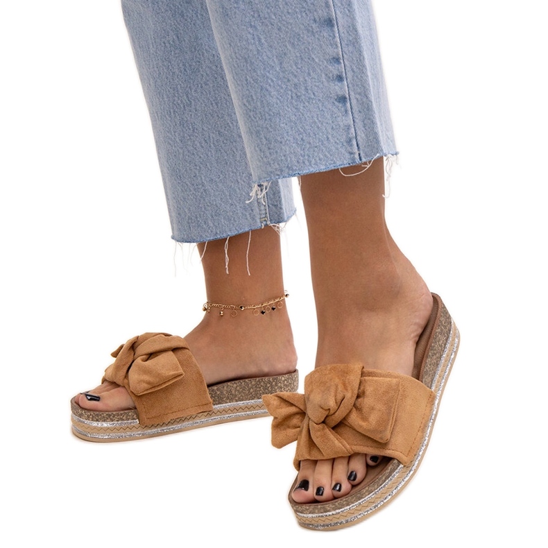 Barna papucs masszív Peletra talppal