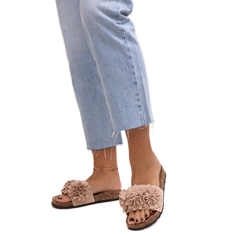 Almida virágos papucsok parafa talpon bézs