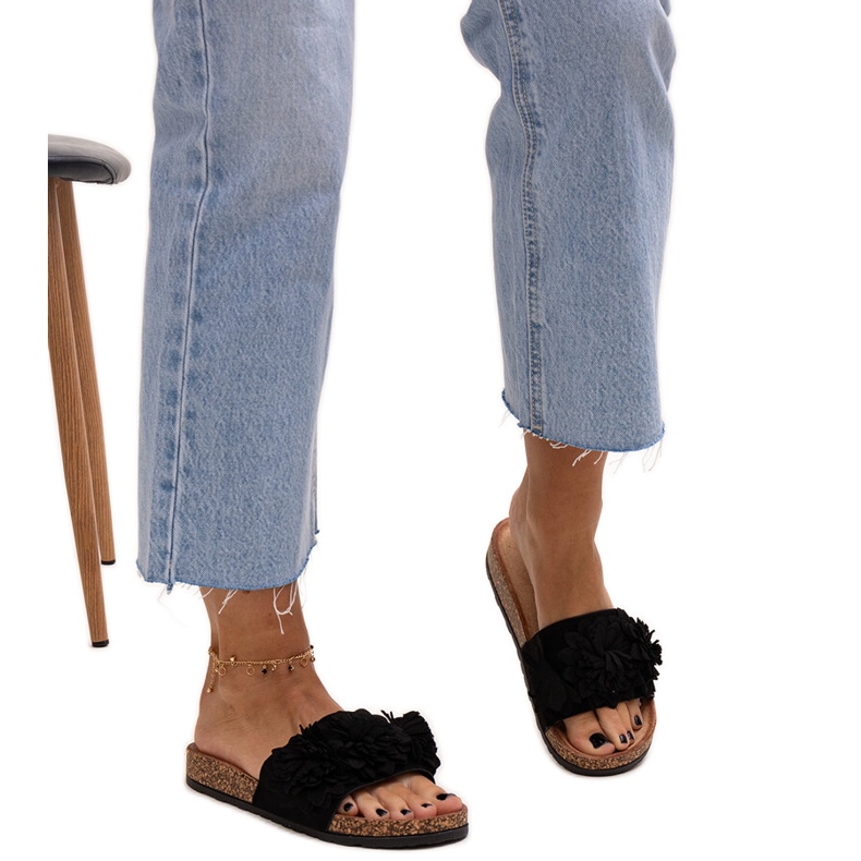 Almida virágos papucsok parafa talpon fekete