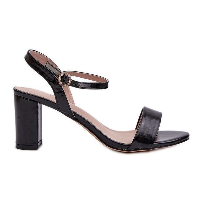 Fekete Glindra magassarkú szandál