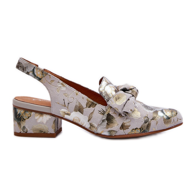 Női, alacsony sarkú bőrszandál virágokkal Maciejka N6539-38 zöld