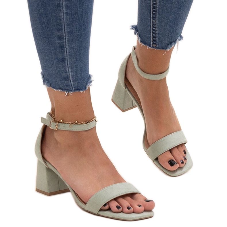 Világos zöld Issa magas sarkú szandál