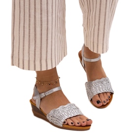 Maimoona hímzett alacsony ékszandál ezüst