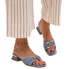 Alacsony sarkú flip-flop dekoratív Luara csattal kék Alacsony sarkú flip-flop dekoratív Luara csattal kék