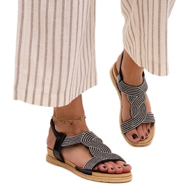 Fekete, Gairsa cirkóniákkal díszített szandál Fekete, Gairsa cirkóniákkal díszített szandál