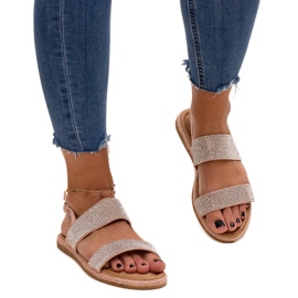 Rózsaszín szandál Carvalia strasszokkal díszítve