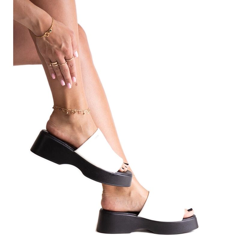 Fehér papucsok a Big Star NN274022 platformon