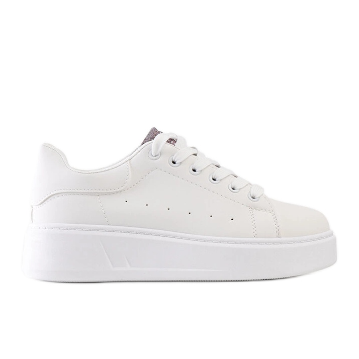 Fehér tornacipő szemet gyönyörködtető Asmait díszítéssel