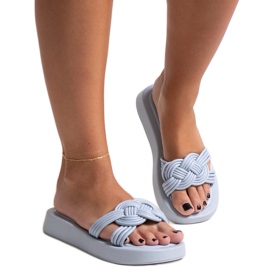 Kék gumipapucs a Ferrei-től