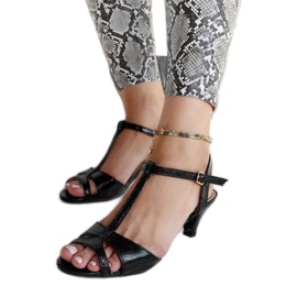 Fekete magas sarkú szandál a Mislawa-tól