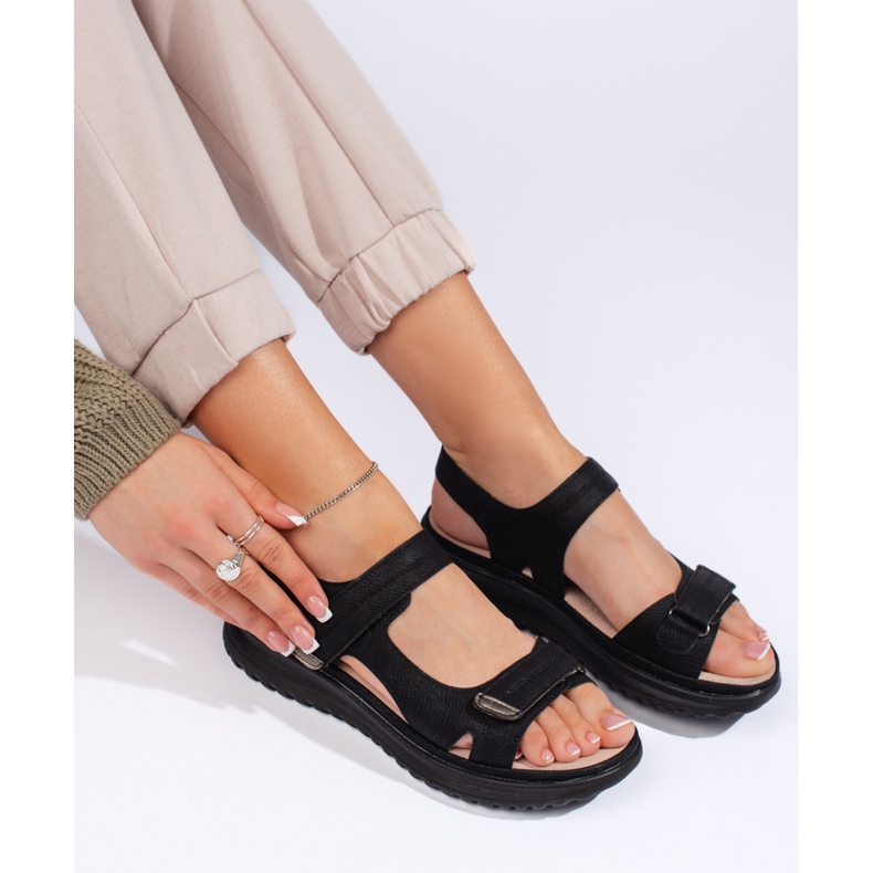 Női sportszandál, fekete