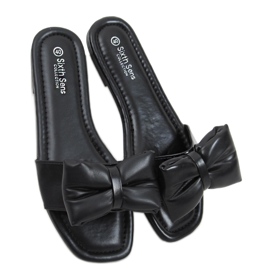 Mili Fekete papucs masnival