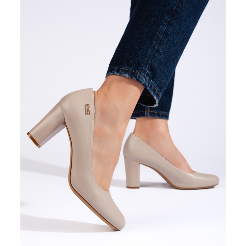 Kényelmes szürke női magassarkú pumpák a Sergio Leone-tól