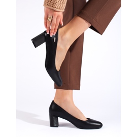 Fekete női magassarkú pumpák Sergio Leone-tól