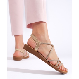 Arany bebújós szandál strasszokkal aranysárga