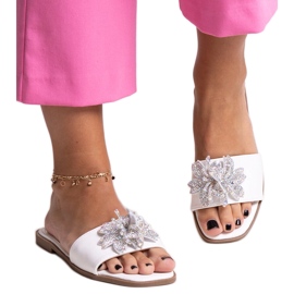 Fehér flip-flop Vendula cirkon virággal