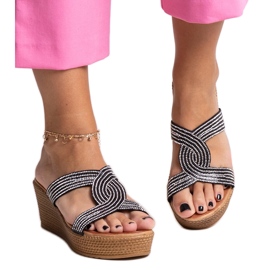 Fekete éköszvérek Antuanet strasszokkal