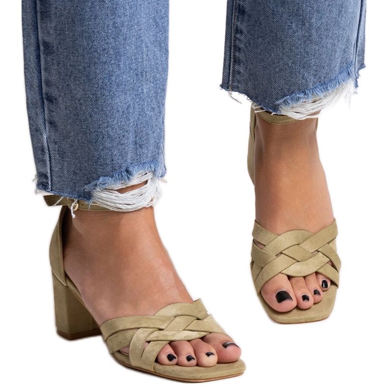 Zöld magas sarkú szandál a Wajdától