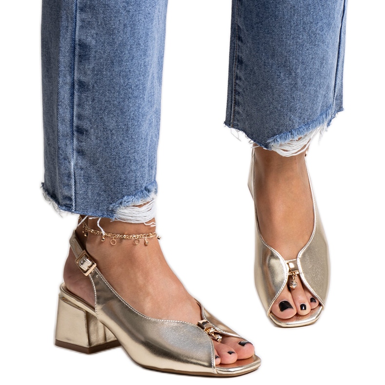 Arany Ayat blokk szandál aranysárga