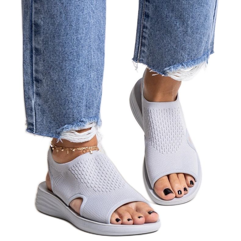 Szürke platformszandál a Rawia márkától