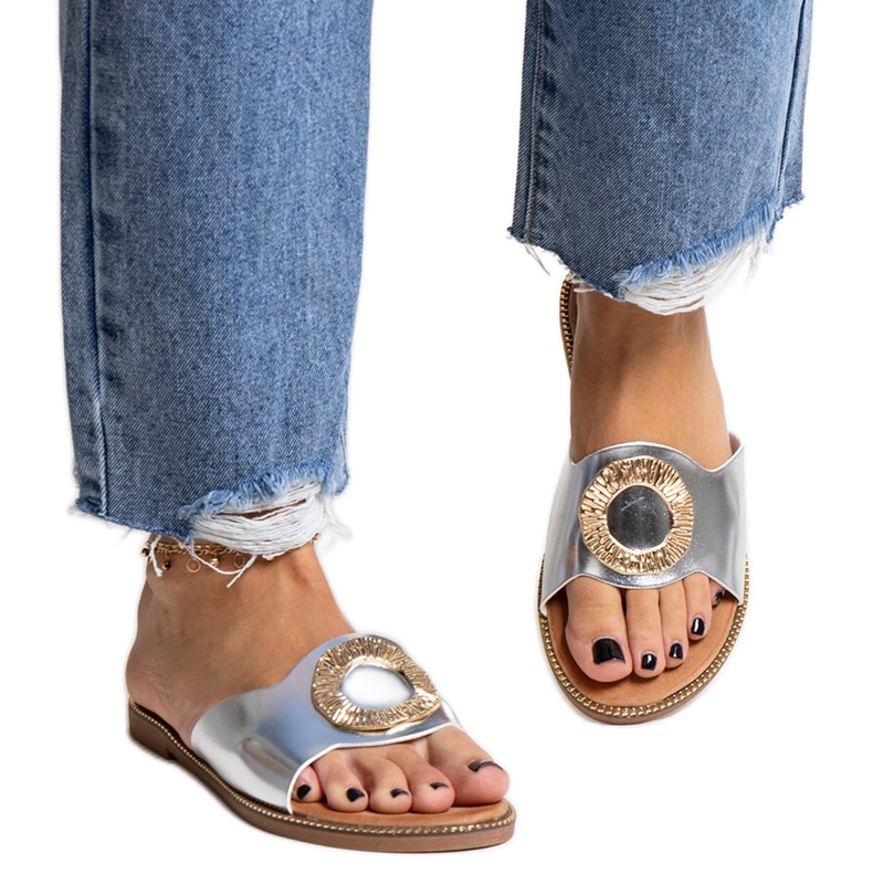 Ezüst papucsok dekoratív Ganea csattal