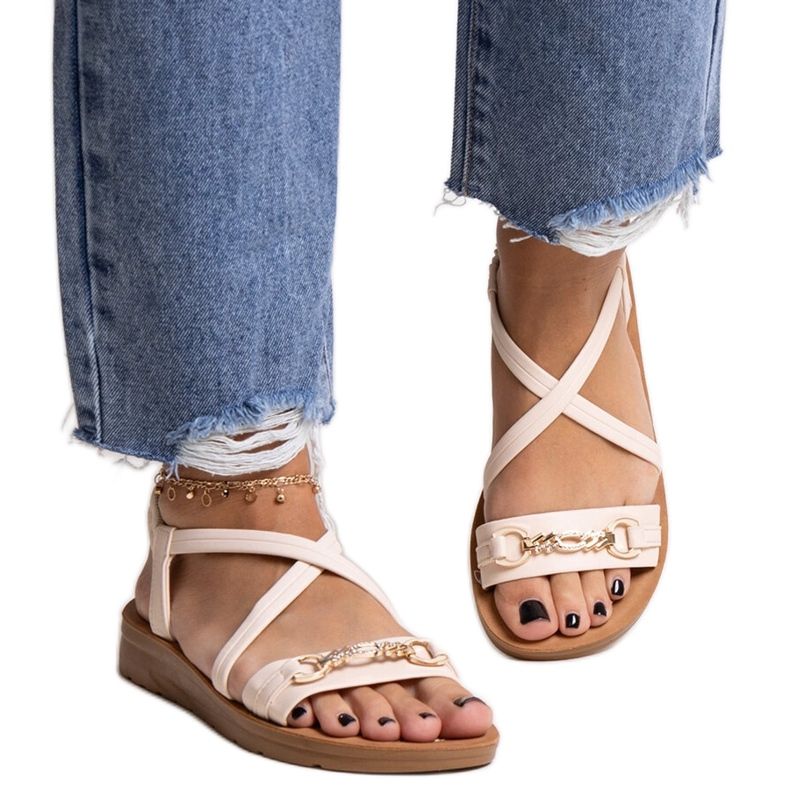 Bézs szandál arany csattal Pamphila Bézs szandál arany csattal Pamphila