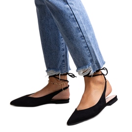 Leaia fűzős fekete balettlapos, nyitott sarokkal Leaia fűzős fekete balettlapos, nyitott sarokkal