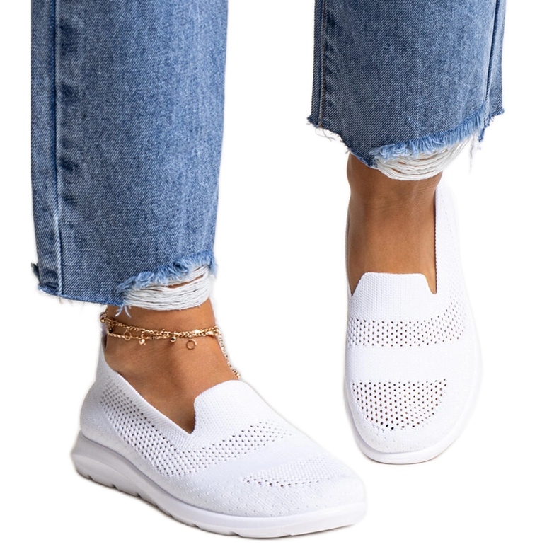 Rahim fehér tornacipője hab talppal