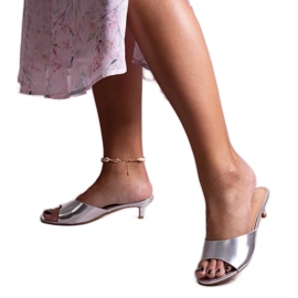 Ezüst színű Maloua alacsony sarkú papucs Ezüst színű Maloua alacsony sarkú papucs