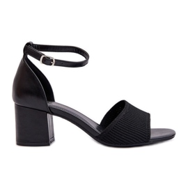 Női szandál egy magas sarkú fekete Desvia Női szandál egy magas sarkú fekete Desvia