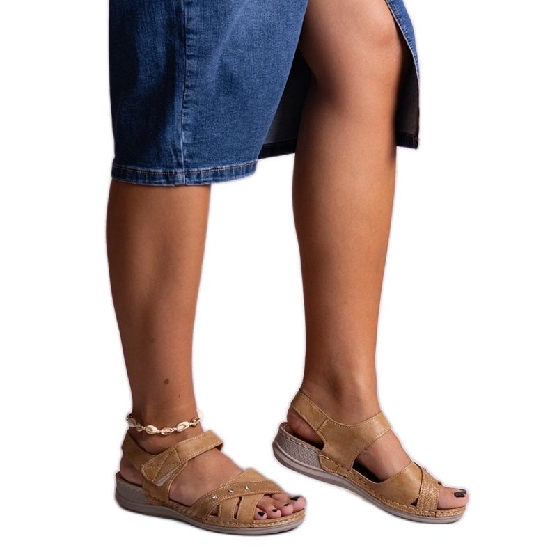 Barna Nural platformszandál