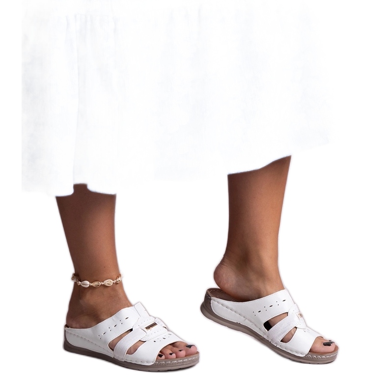 Fehér klasszikus Karime papucs