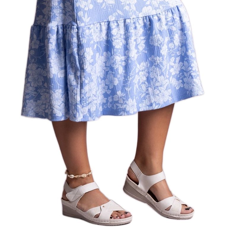 Bézs Kirane alacsony ékszandál