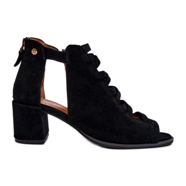 Velúr női magassarkú szandál Maciejka 06456-01 fekete