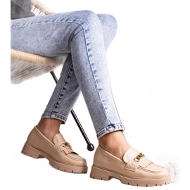 Anielania bézs színű cipő arany csattal Anielania bézs színű cipő arany csattal