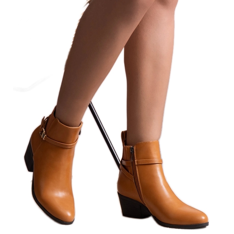 Barna bokacsizma az Ibdis márkától