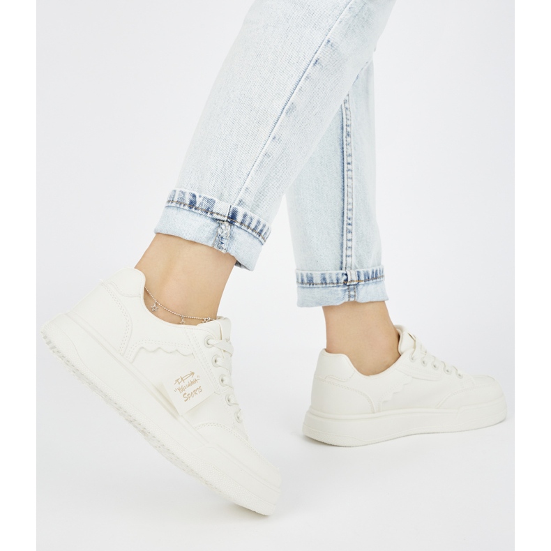 Női bézs színű tornacipő