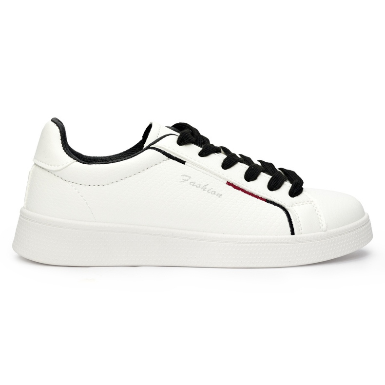 Fehér női sportcipő