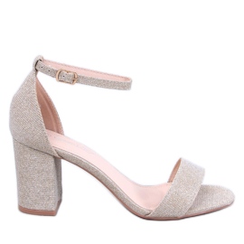 Yanas Gold irizáló magas sarkú szandál aranysárga